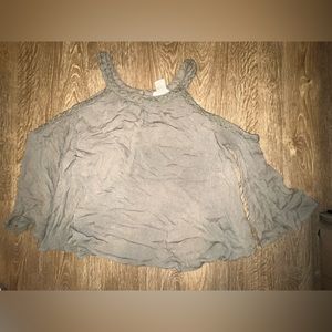 💛$4 if bundle- Green Off the Shoulder Blouse